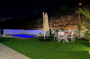 Dov Garden apartment with private pool