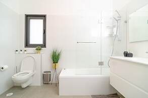 Dov Garden apartment with private pool