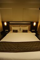 Hotel Seven Sky