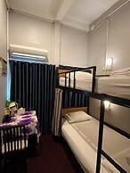 Lemon Siam Hostel Free Breakfast