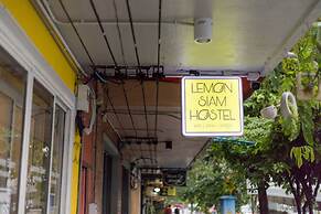 Lemon Siam Hostel Free Breakfast