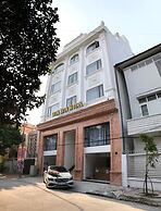 Win Win Hotel