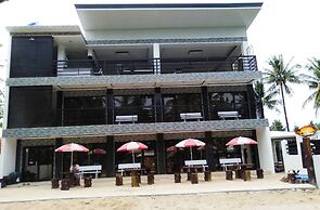 Strangers Inn & Bar
