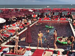 Beach Club Odessa Hotel