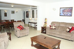 Wild Flower Apartment