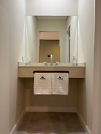Los Robles Apart Hotel