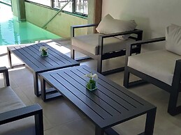 Los Robles Apart Hotel