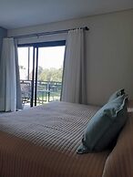 Los Robles Apart Hotel