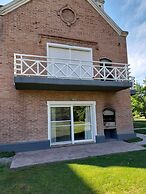 Los Robles Apart Hotel
