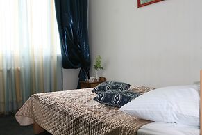 Oktyabrskaya Hotel