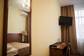 Oktyabrskaya Hotel