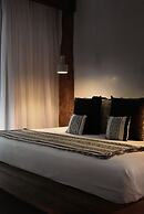 Amor Rooms