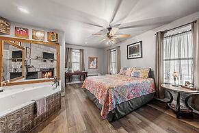 Full Moon Inn B&B
