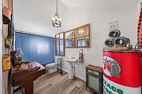 Full Moon Inn B&B