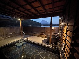 Shoji Lake Hotel