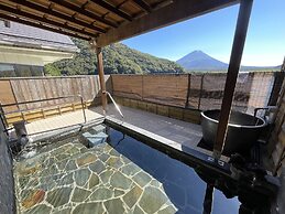 Shoji Lake Hotel