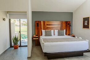 Six Two Four Hotel