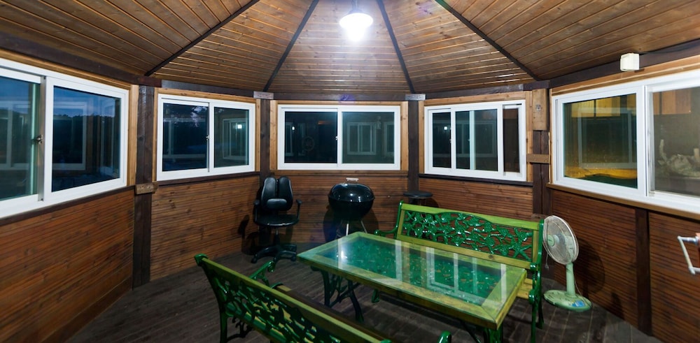 Taean White Sand Pension