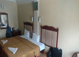 Hotel 89
