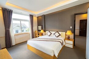 Navy Hotel Da Lat