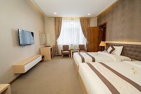 Navy Hotel Da Lat