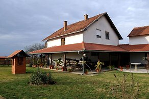 Baka Ljuba
