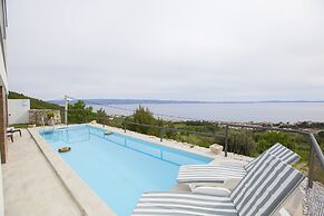 Royal Villa 2