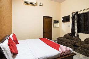OYO 42790 Mukund Resort