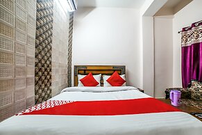 OYO 37914 Hotel Kalindi
