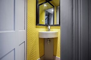 Exquisite Designers Abode