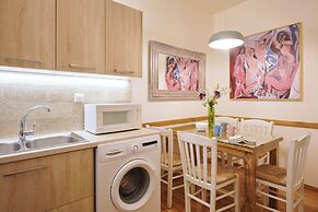 Rastoni Athens Suites near Acropolis