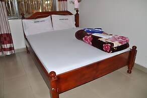 Square Suites