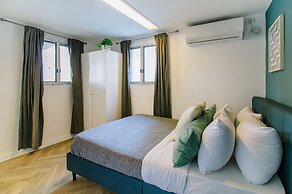 Beta Studios ApartHotel