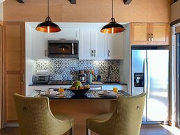 Pinnacle Resorts 179 - Adults Only