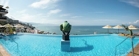 Pinnacle Resorts 179 - Adults Only