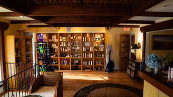 Galiano Oceanfront Inn & Spa