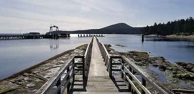 Galiano Oceanfront Inn & Spa