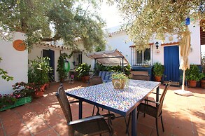 1003 Villa Cornocalejo