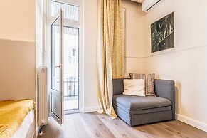 halu! Stylish & Bright Centre Home