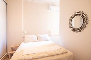 halu! Stylish & Bright Centre Home