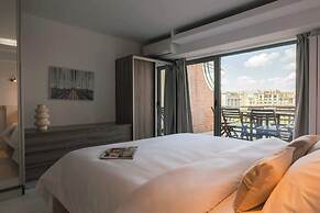Unirii Center Apartments by Olala Homes