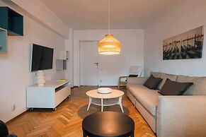 Unirii Center Apartments by Olala Homes