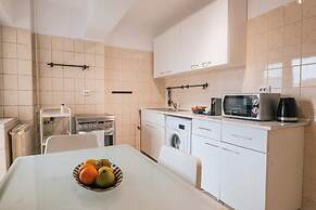 Unirii Center Apartments by Olala Homes