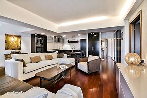 Unirii Center Apartments by Olala Homes