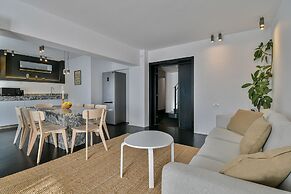 Unirii Center Apartments by Olala Homes