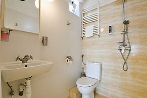 Unirii Center Apartments by Olala Homes