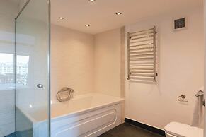 Unirii Center Apartments by Olala Homes