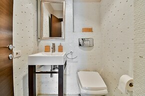 Unirii Center Apartments by Olala Homes