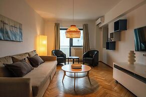 Unirii Center Apartments by Olala Homes