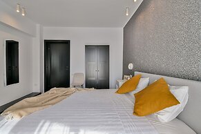 Unirii Center Apartments by Olala Homes